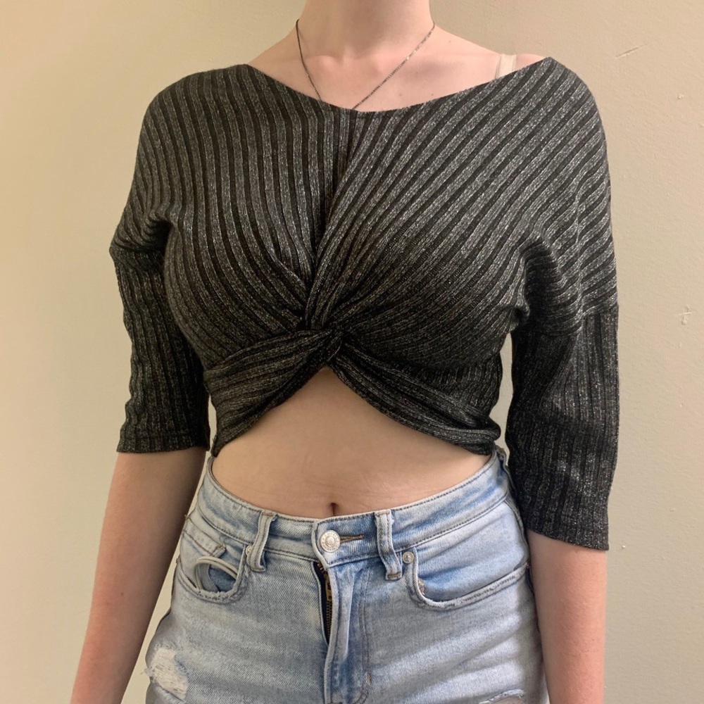 DARK GRAY CROP TOP